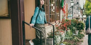 Hanbok's US Rise: Unpacking the 15% Sales Surge - Cover Image