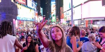 Maximize Your K-Pop Concert Experience in the US in 2025 - Cover Image