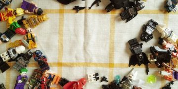 US Geek Collectibles Market: 4 Investment Pieces to Watch - Cover Image