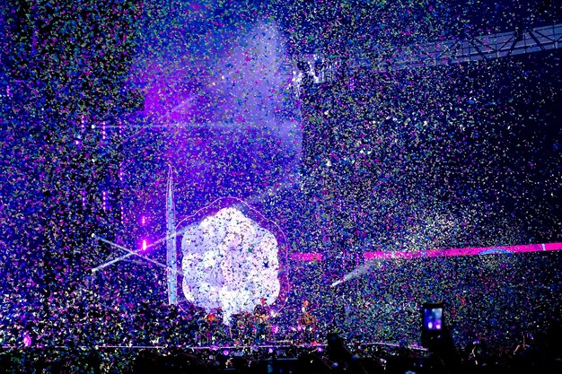 Maximize Your K-Pop Concert Experience in the US: Ticket Resales & Scam Avoidance in 2025