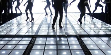 Exploring the Evolution of K-Pop Dance: New Moves and Influences in 2025 - Cover Image